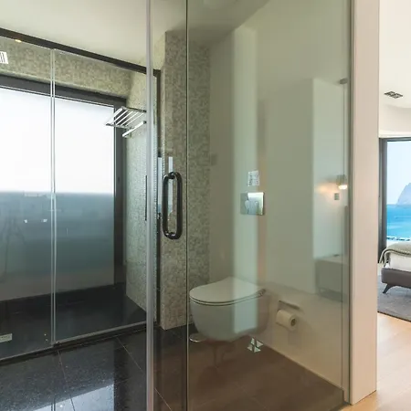 Majestic Penthouse View By Atlantic * Funchal (Madeira)